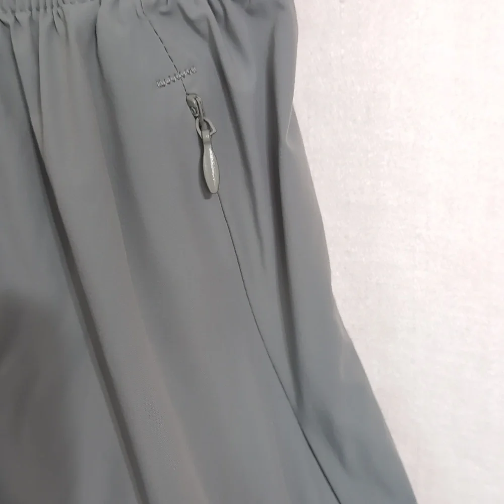 Unbranded Gray Pull-On Running Shorts Zip Pockets Size Youth Large